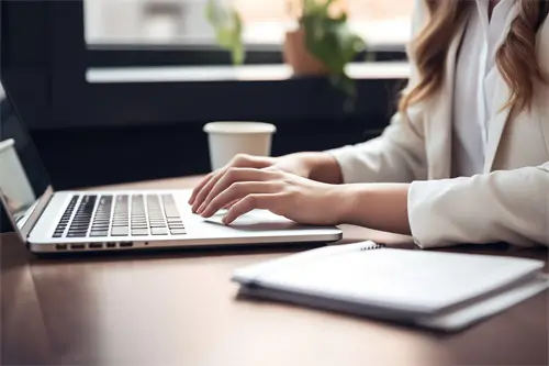 有含义的温馨女生